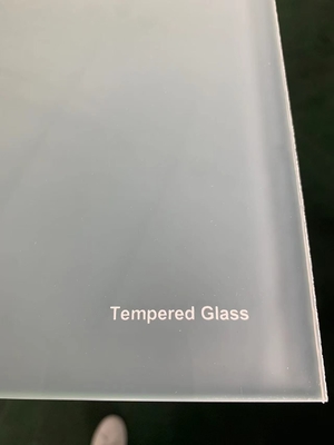 6.78MM Vidrio laminado de película blanca templado para puertas