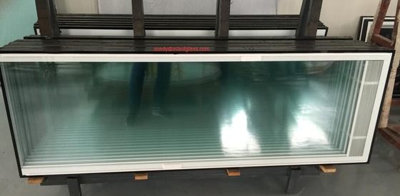las persianas de 25.4m m entre las persianas planas de cristal de la forma para las puertas del patio calientan al OEM del aislamiento